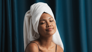 Night Showers Reveal Your Hidden Social Exhaustion, Says Psychology